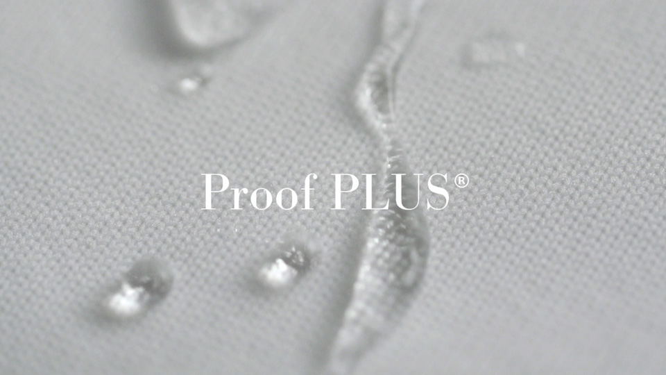丸安毛糸/ウルトラ撥水加工を施したセーター用の素材「Proof PLUS®」